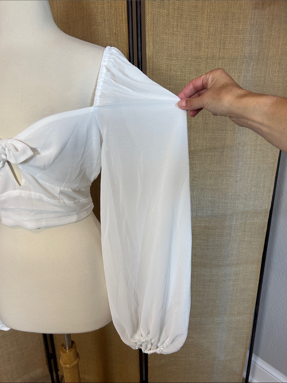 FOR LOVE & LEMONS trisha crop top in white balloon long sleeve size L - Picture 9 of 16
